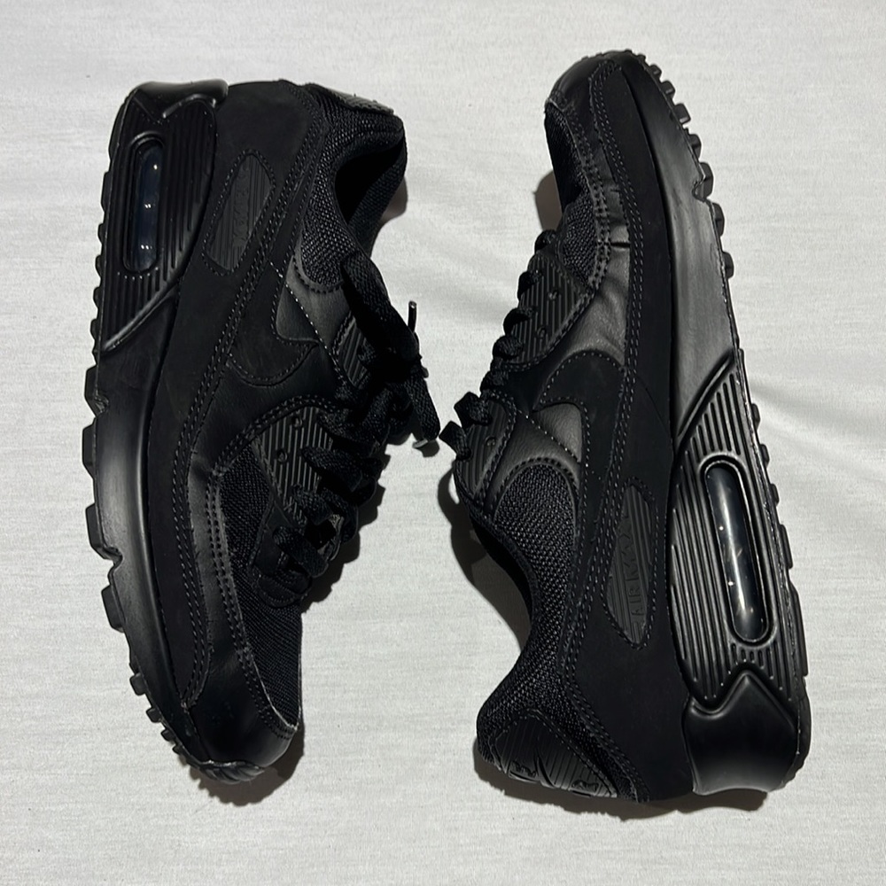 All Black Sneaker Athletic Shoes Men’s Size 9 - Picture 7 of 15